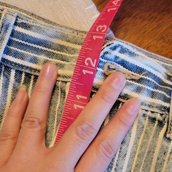 American Eagle Striped Distressed Jean Shorts - Picture 8 of 9